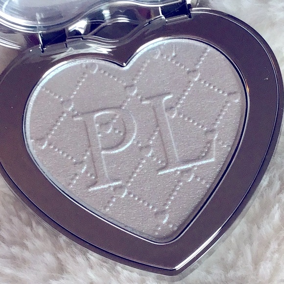 P. Louise x Mikayla Skin Bling Frosty Fantasy Glow Highlighter New In Box - Picture 2 of 2